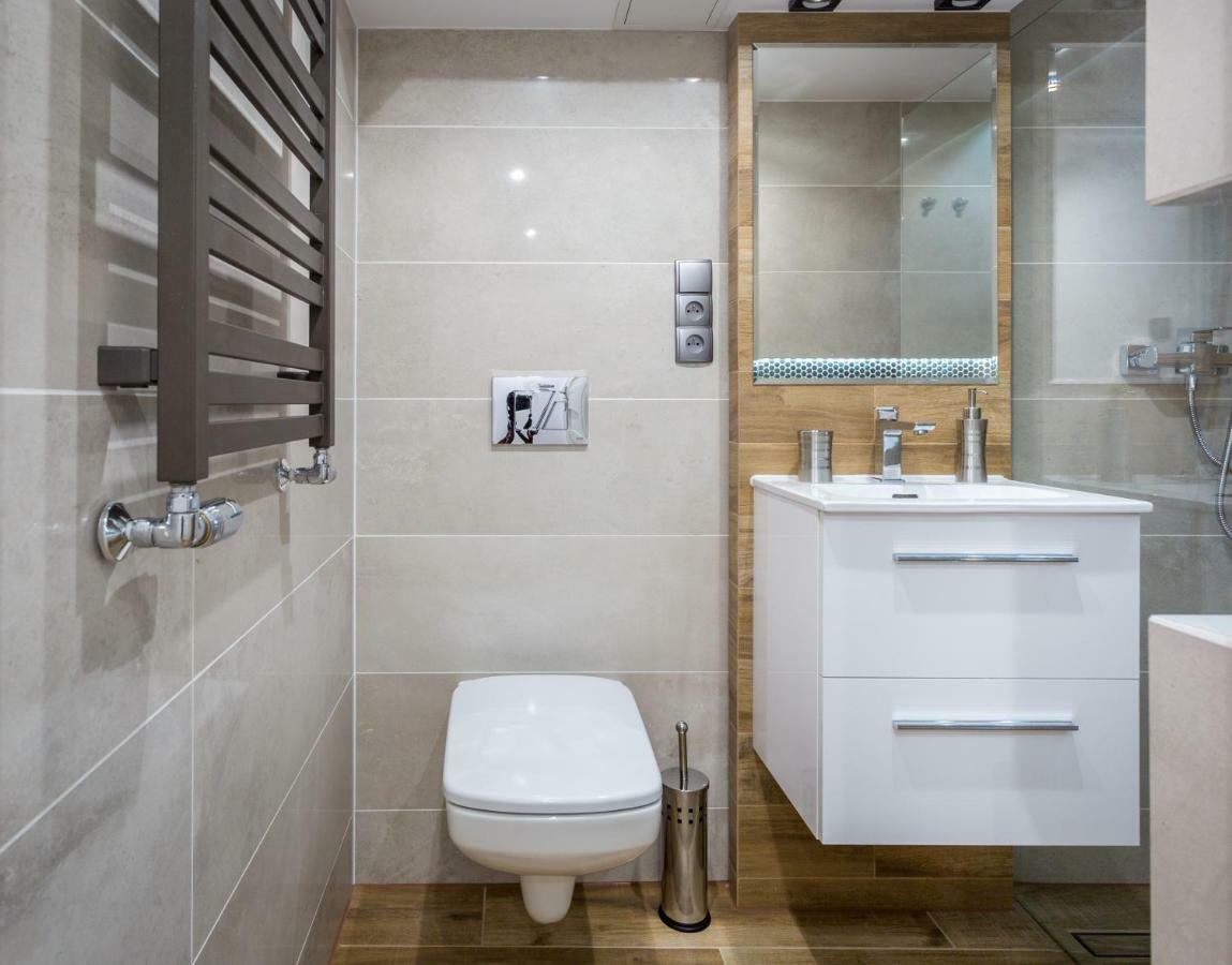 5B Premium Apartment คราคูฟ ภายนอก รูปภาพ